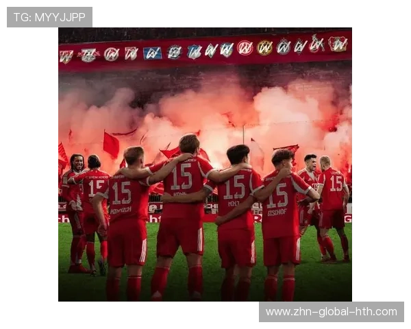 巴黎遭遇欧冠惨败，梅开二度的迪亚斯让拜仁奏凯，欧冠_巴黎淘汰拜仁晋级四强